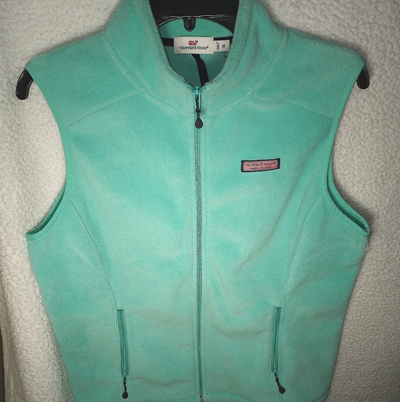 Vineyard Vines Fleece Vest - Picture 2 of 6